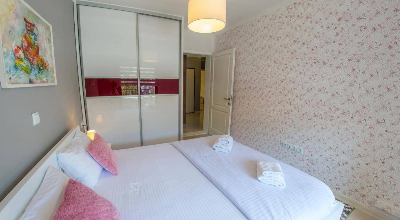 Apartment Light De Luxe - With Old Bridge View Mostar Exterior foto