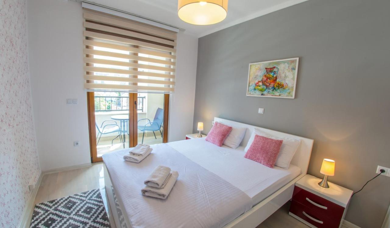 Apartment Light De Luxe - With Old Bridge View Mostar Exterior foto