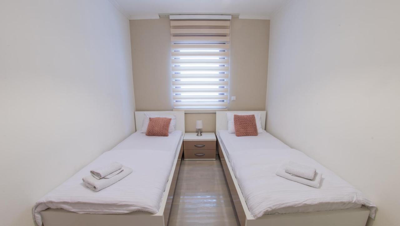 Apartment Light De Luxe - With Old Bridge View Mostar Exterior foto