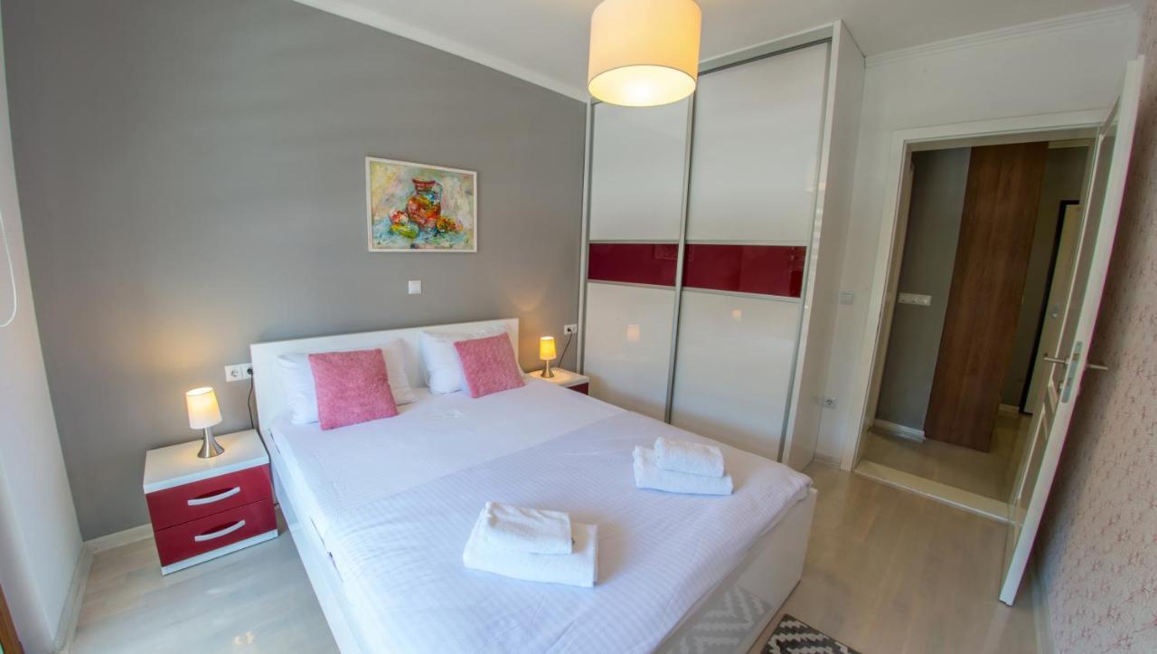 Apartment Light De Luxe - With Old Bridge View Mostar Exterior foto